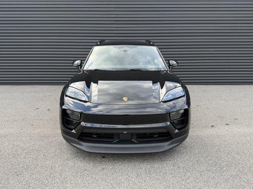 2026 Porsche Macan 4
