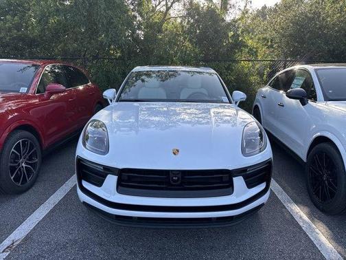 2025 Porsche Macan Base