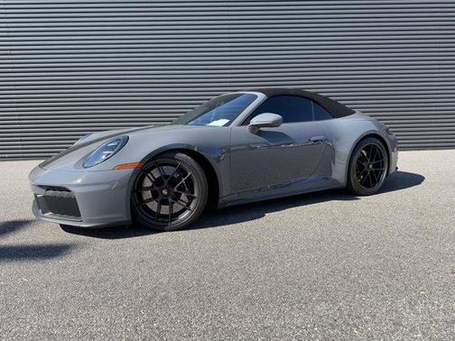 2025 Porsche 911 Carrera 4 GTS