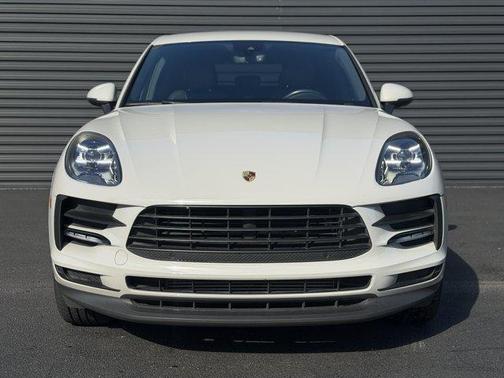 Chalk 2020 Porsche Macan Base