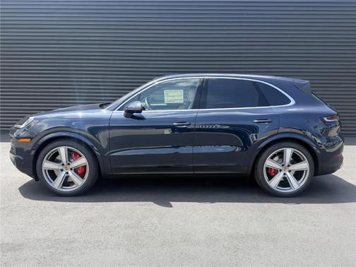 Blue Metallic 2026 Porsche Cayenne S