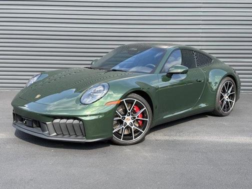 Oak Green Metallic 2026 Porsche 911 Carrera GTS