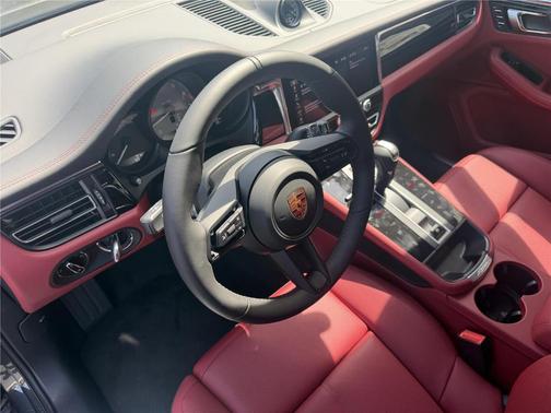Volcano Grey Metallic 2026 Porsche Macan S