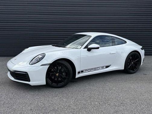 2022 Porsche 911 Carrera