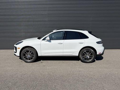 Carrara White Metallic 2026 Porsche Macan Base
