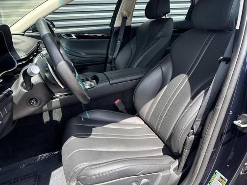 2024 Genesis G80 2.5T