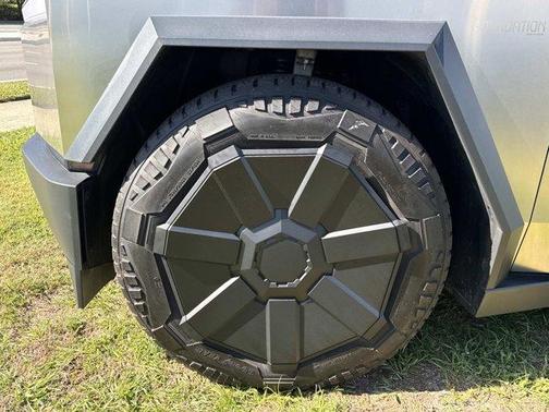 2024 Tesla Cybertruck Base