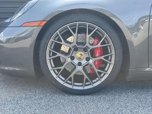 2020 Porsche 911 Carrera 4S