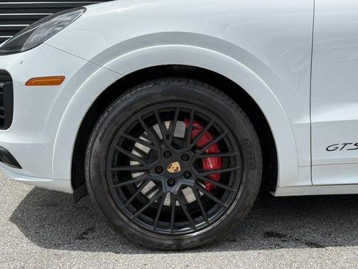 2022 Porsche Cayenne GTS