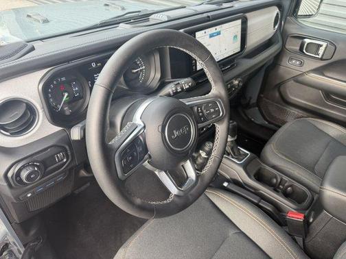 Anvil Clearcoat 2025 Jeep Wrangler 4xe Sahara