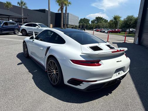 2017 Porsche 911 Turbo