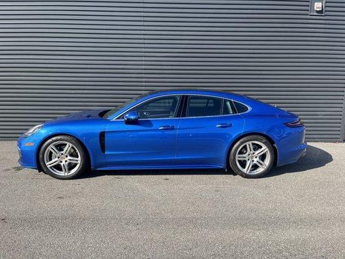 2018 Porsche Panamera 4S