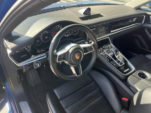 2018 Porsche Panamera 4S