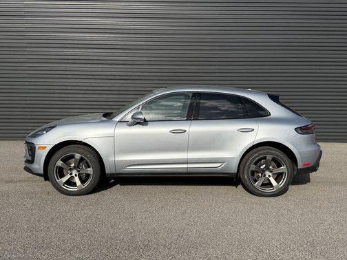 2026 Porsche Macan Base