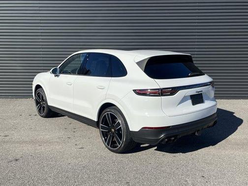 2023 Porsche Cayenne Platinum Edition