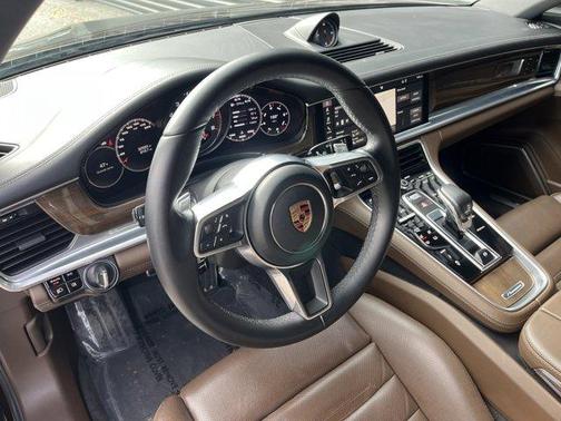 2018 Porsche Panamera 4S