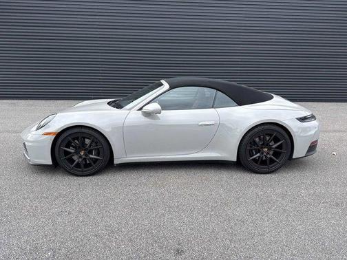 2025 Porsche 911 Carrera