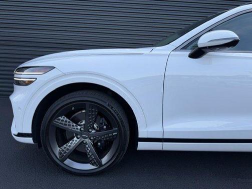 Uyuni White 2024 Genesis GV70 3.5T Sport