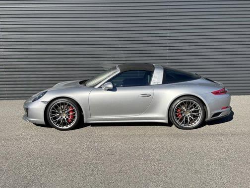 2019 Porsche 911 Targa 4S