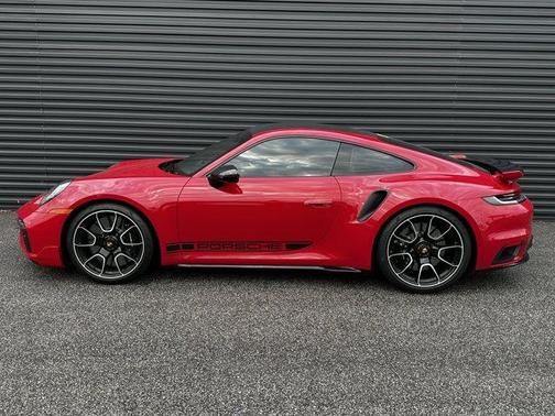 2025 Porsche 911 Turbo S