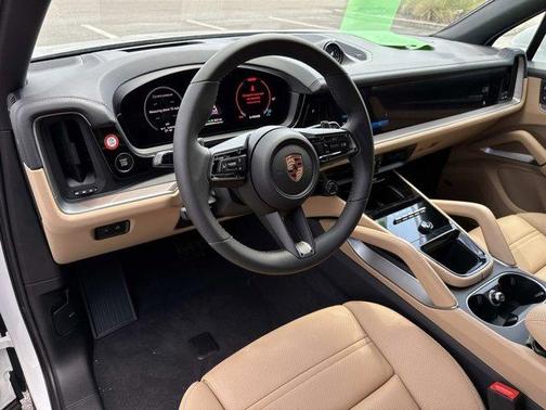 2025 Porsche Cayenne AWD