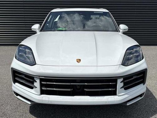 2025 Porsche Cayenne AWD