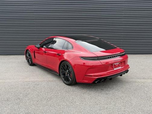 2026 Porsche Panamera GTS