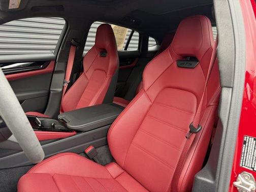 2026 Porsche Panamera GTS