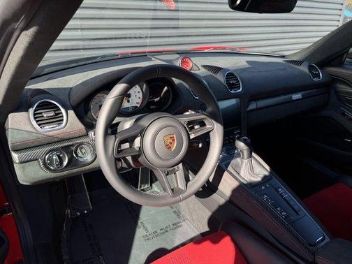 2025 Porsche 718 Spyder RS