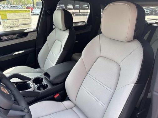 2026 Porsche Cayenne AWD