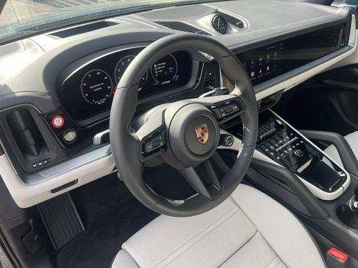 2026 Porsche Cayenne AWD