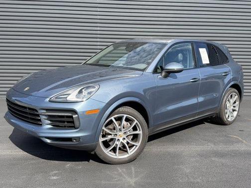 Blue Metallic 2019 Porsche Cayenne Base
