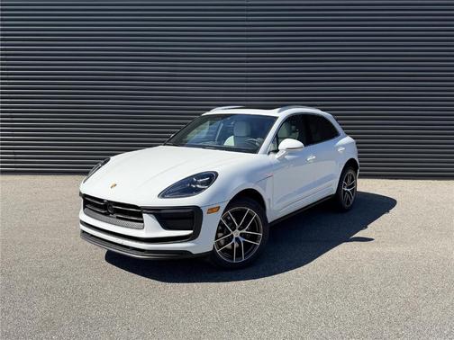 2026 Porsche Macan Base