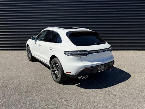 2026 Porsche Macan Base