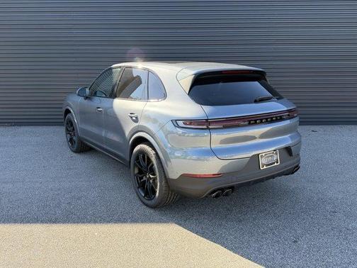 2026 Porsche Cayenne Base