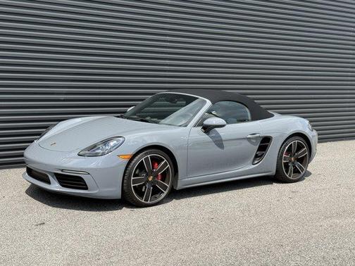 2024 Porsche 718 Boxster S