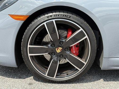 2024 Porsche 718 Boxster S