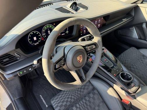 2026 Porsche 911 Carrera GTS