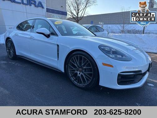 2022 Porsche Panamera 4 Platinum Edition