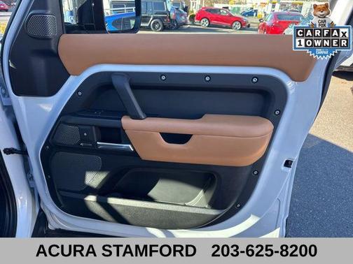 2023 Land Rover Defender 110 V8