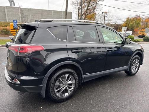2018 Toyota RAV4 Hybrid XLE