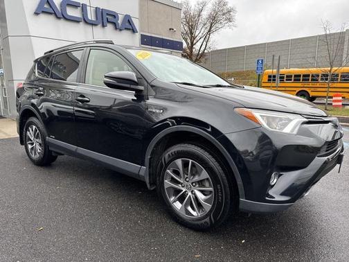 2018 Toyota RAV4 Hybrid XLE