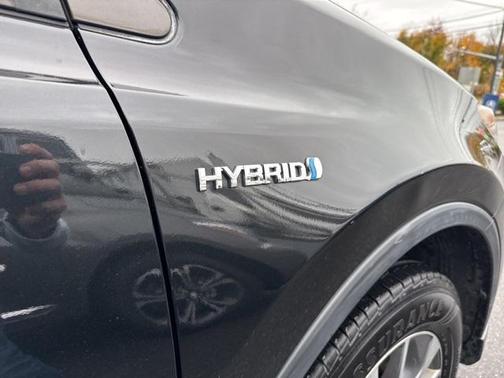 2018 Toyota RAV4 Hybrid XLE