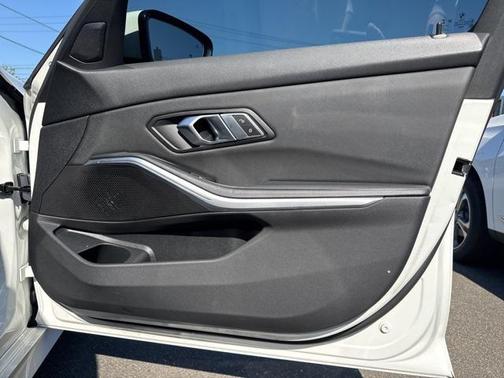 2019 BMW 330 xDrive