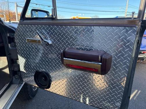 1988 Jeep Grand Wagoneer Base