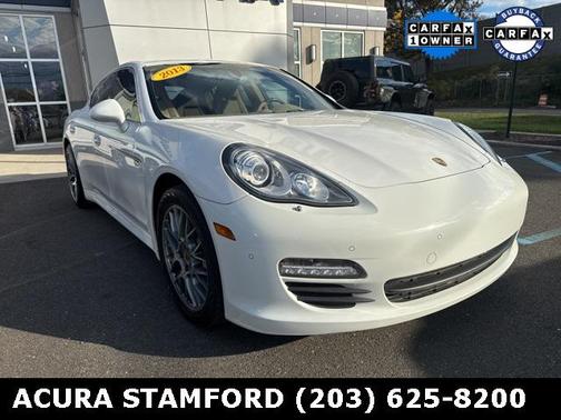 2013 Porsche Panamera 4
