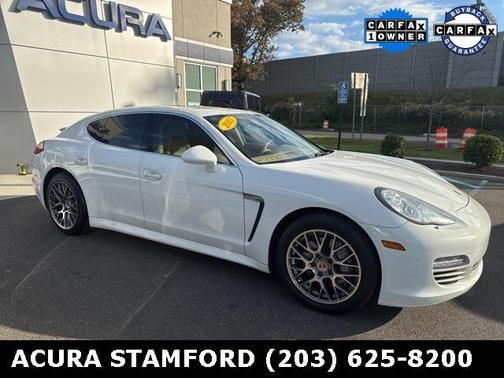 2013 Porsche Panamera 4