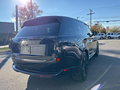 2024 Land Rover Range Rover P530 SE