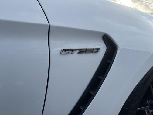 2017 Ford Shelby GT350 Base