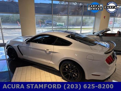 2017 Ford Shelby GT350 Base